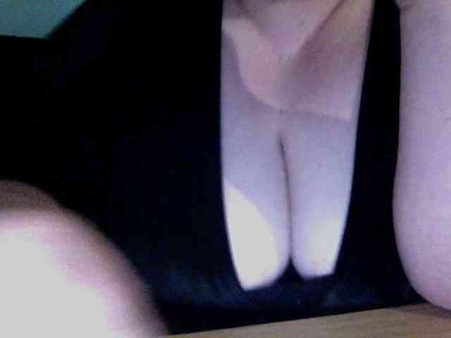 Ruby-Lorrie webcam