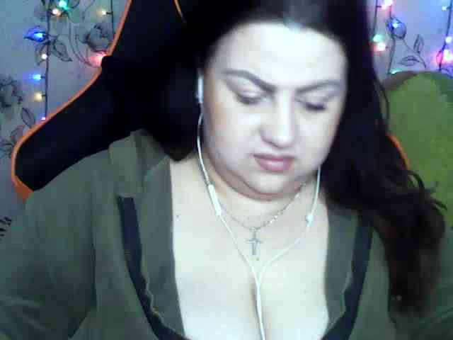 Ruby-Lorrie Ruby-Lorrie