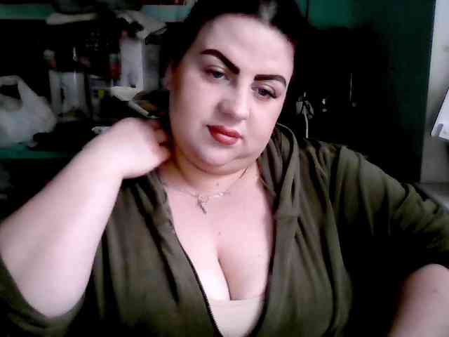 Ruby-Lorrie Ruby-Lorrie