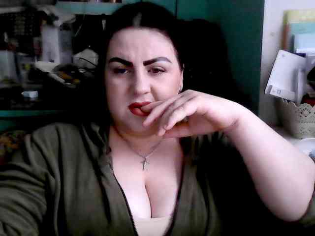 Ruby-Lorrie Ruby-Lorrie