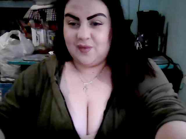 Ruby-Lorrie Ruby-Lorrie