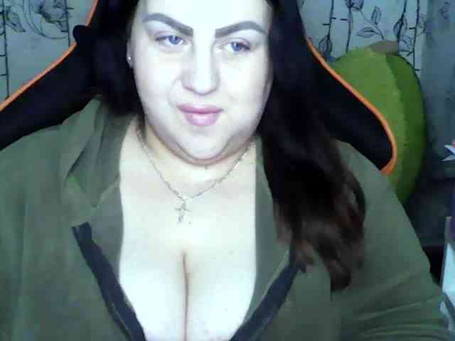 Ruby-Lorrie Ruby-Lorrie