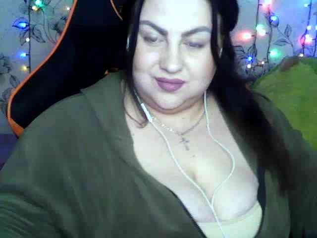 Ruby-Lorrie Ruby-Lorrie