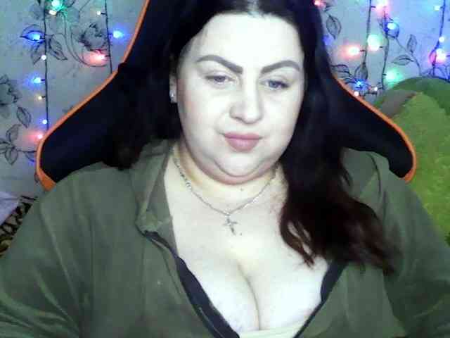 Ruby-Lorrie Ruby-Lorrie