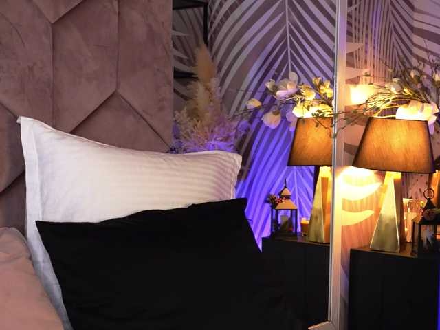 EvaRayne's BongaCams show and profile