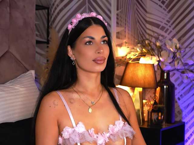 EvaRayne's BongaCams show and profile