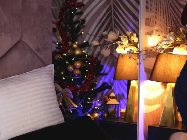 EvaRayne's BongaCams show and profile