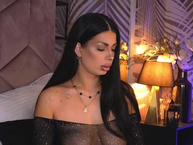 EvaRayne's BongaCams show and profile