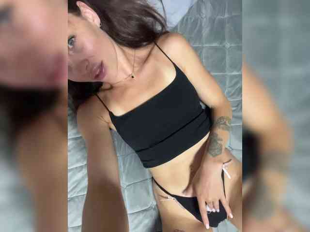 VALERIYAAA webcam
