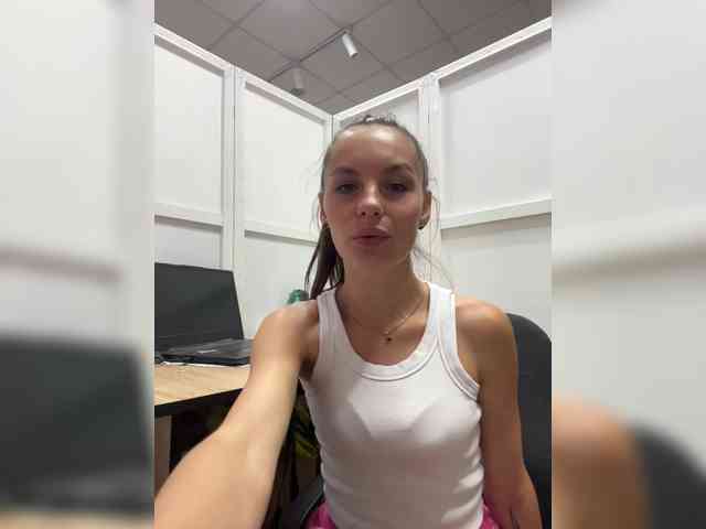 VALERIYAAA webcam