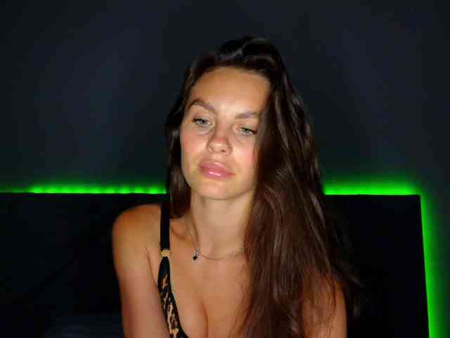 VALERIYAAA webcam