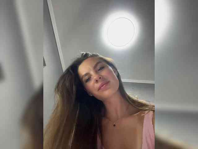 free chat SeLeNaa