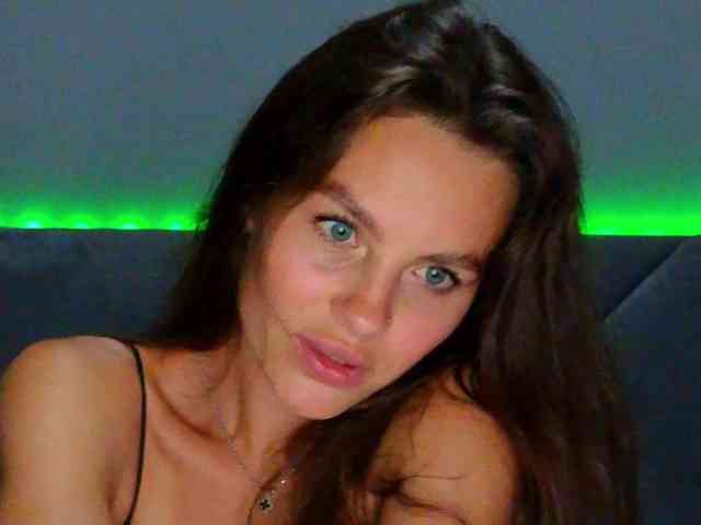 VALERIYAAA webcam