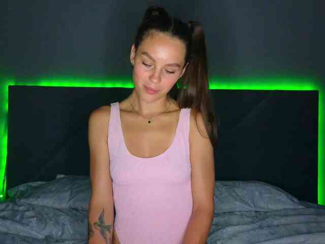 VALERIYAAA webcam