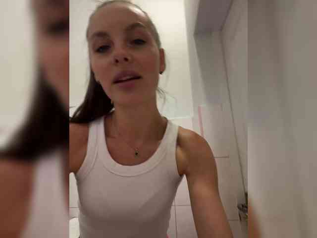 VALERIYAAA webcam