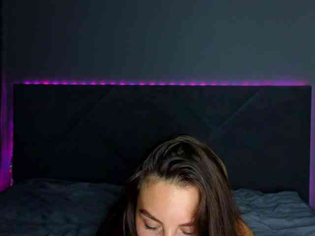 nude amateur webcam SeLeNaa