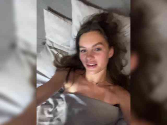 VALERIYAAA webcam