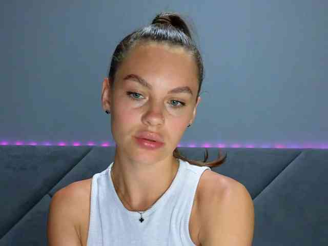 VALERIYAAA webcam