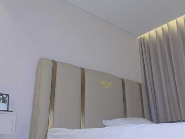 Akinastar's BongaCams show and profile