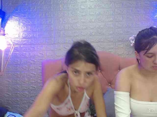 GIRLS-LESBI-HOTT webcam
