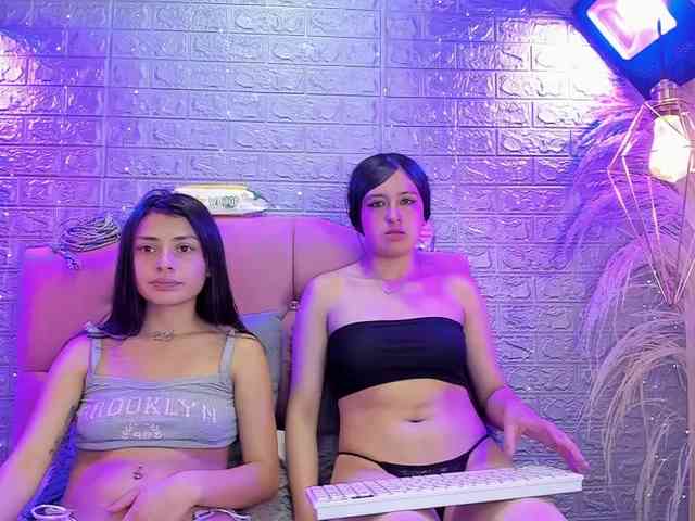 CELESTE_AND_SOFI webcam