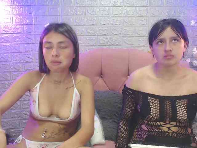 GIRLS-LESBI-HOTT webcam