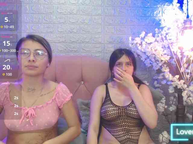 GIRLS-LESBI-HOTT webcam