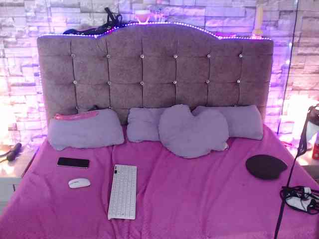 PERLA-AND-CELESTE webcam
