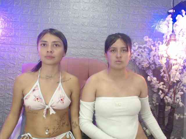 GIRLS-LESBI-HOTT webcam