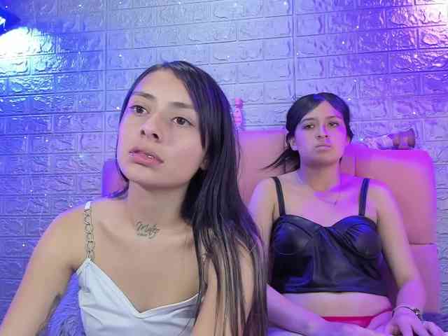 KARLA_AND_SOFI webcam