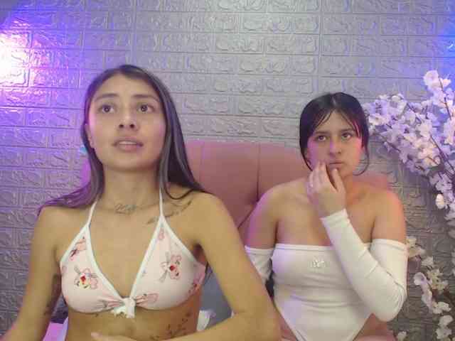 GIRLS-LESBI-HOTT webcam