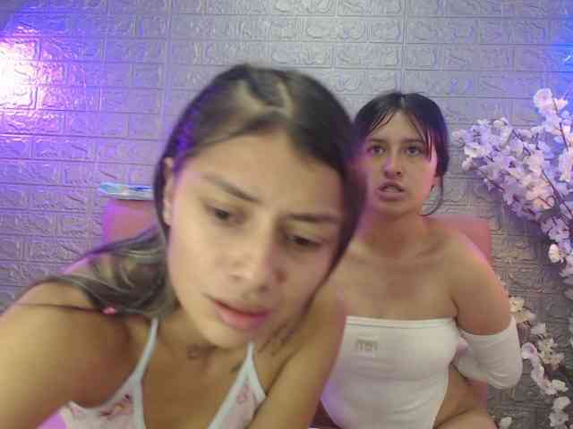 GIRLS-LESBI-HOTT webcam