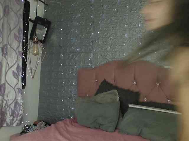 GIRLS-LESBI-HOTT webcam