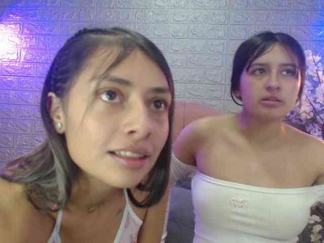 GIRLS-LESBI-HOTT webcam