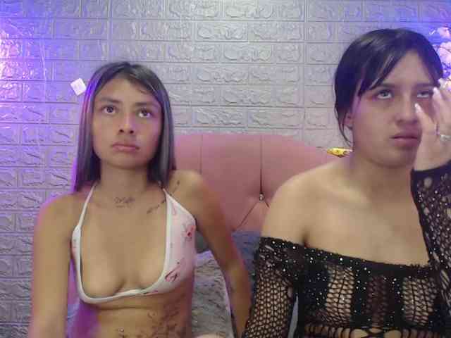 GIRLS-LESBI-HOTT webcam