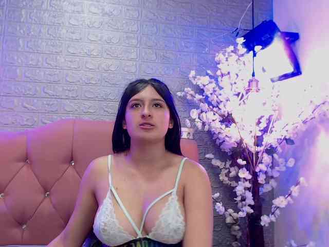 GIRLS-LESBI-HOTT webcam