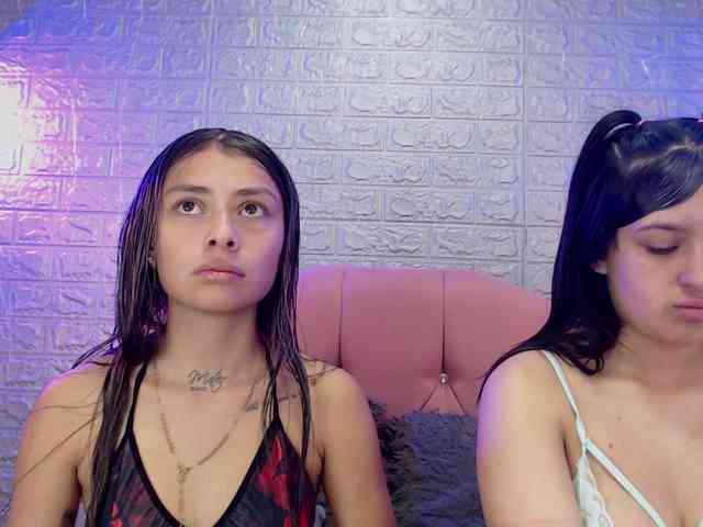 GIRLS-LESBI-HOTT webcam