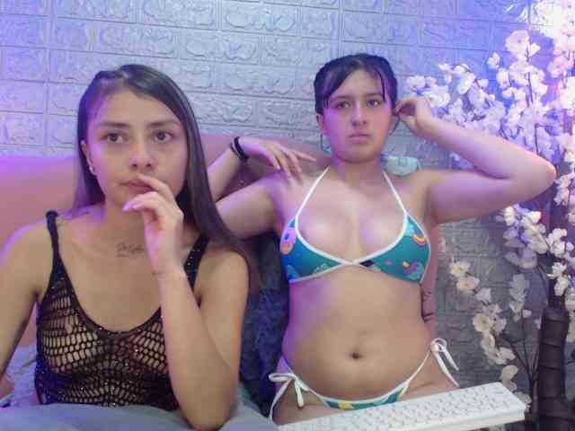 GIRLS-LESBI-HOTT webcam