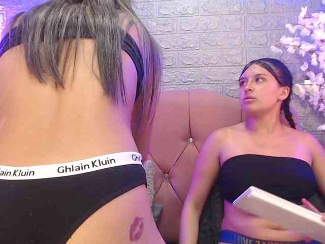 GIRLS-LESBI-HOTT webcam