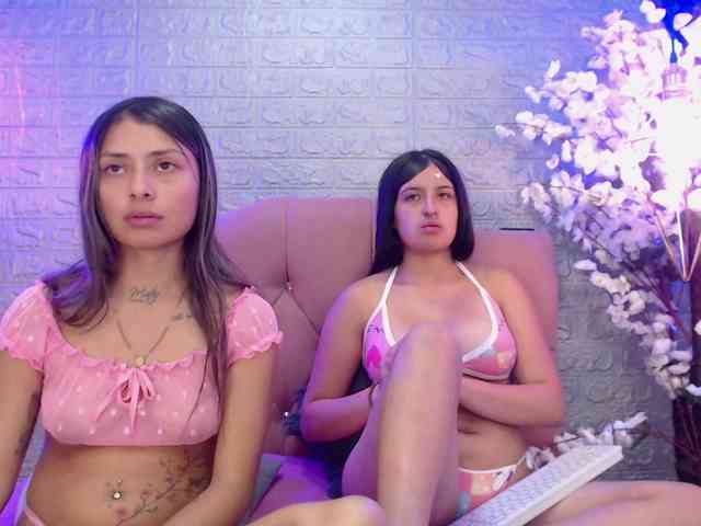 GIRLS-LESBI-HOTT webcam