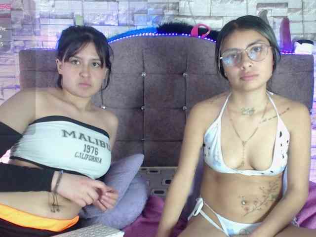 GIRLS-LESBI-HOTT webcam