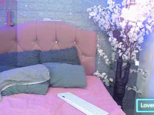 GIRLS-LESBI-HOTT webcam