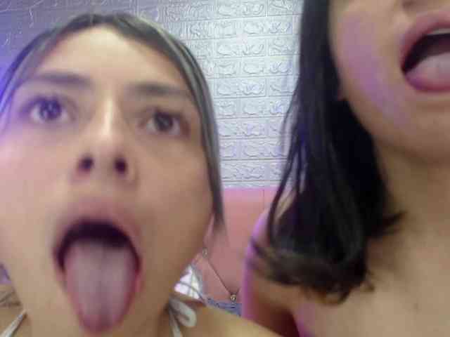 GIRLS-LESBI-HOTT webcam