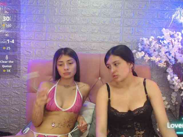 GIRLS-LESBI-HOTT webcam