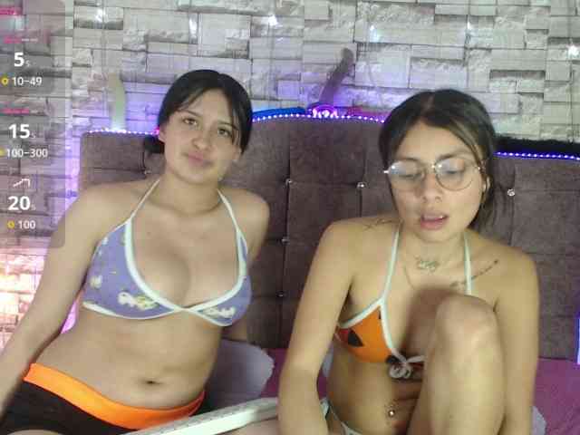 GIRLS-LESBI-HOTT webcam