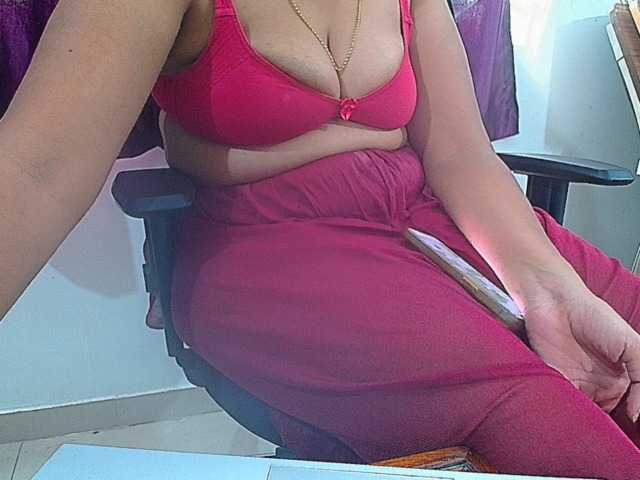 ShruthiIndian56 webcam
