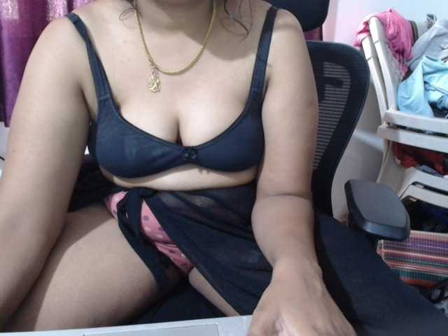 ShruthiIndian56 Live Cam on BongaCams