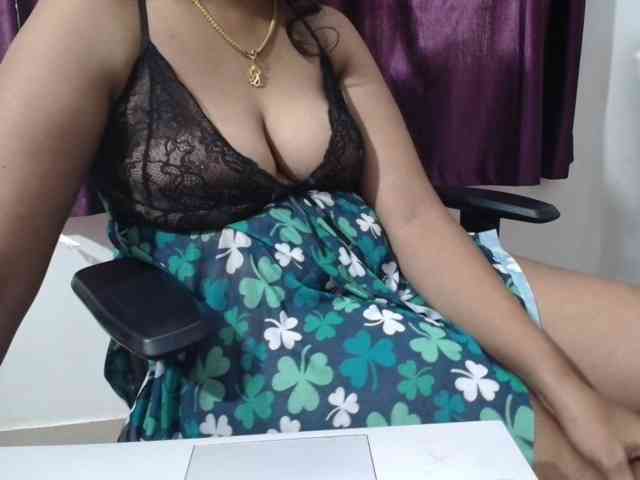 ShruthiIndian56 webcam