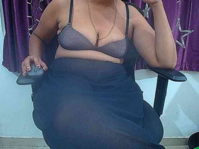 ShruthiIndian56 webcam