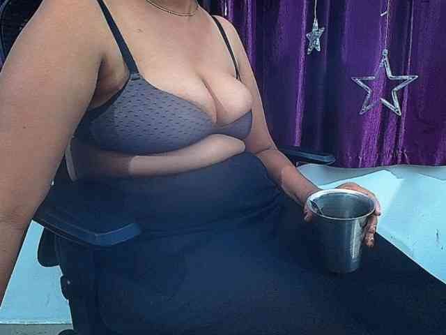 ShruthiIndian56 webcam